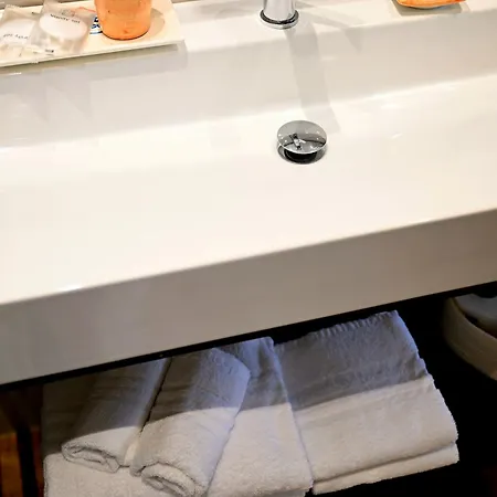 Omnia Luxury Bed & Breakfast 3*