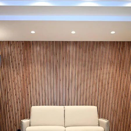 Omnia Luxury ساليرنو