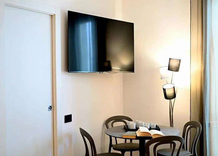 Omnia Luxury 3* Салерно